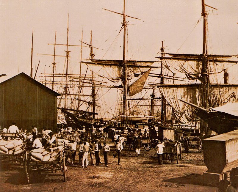 Coffee-leaving-Port-of-Santos-1880-Wildmoz.com